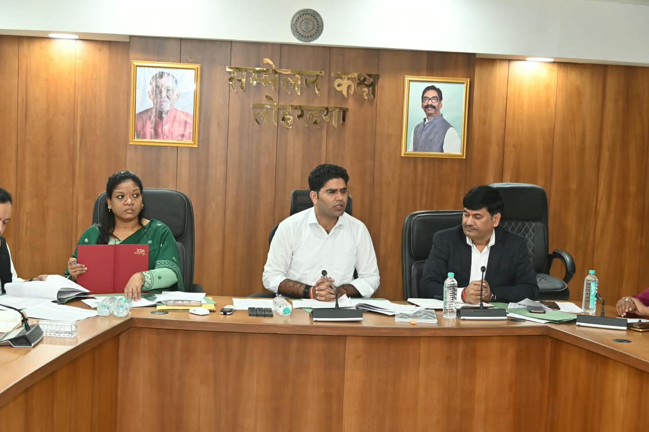 उपायुक्त संदीप कुमार मीना ने जिले में चल रहे एसआईआर-2026 कार्यक्रम की समीक्षा की, ससमय एवं त्रुटिरहित कार्य निष्पादन का दिया निर्देश